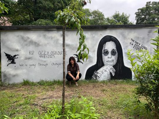 Mural ku pamięci Ozzy’ego Osbourne’a na Osiedlu Przyjaźń