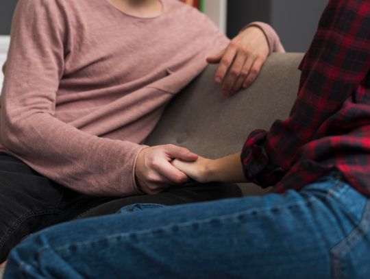 Niepokój o bezpieczeństwo w szkołach. Rodzice mogą skorzystać z bezpłatnej pomocy psychologa