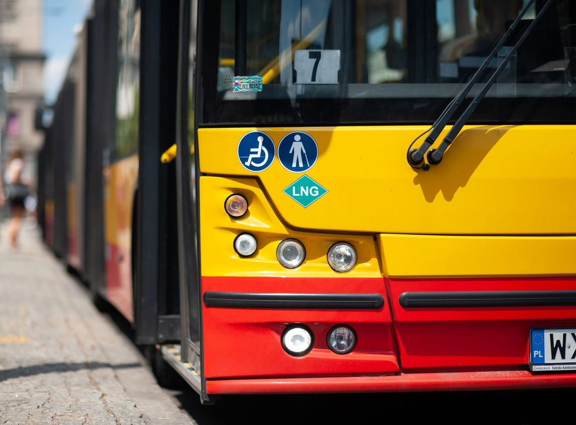 Boże Ciało i długi weekend. Zmiany w kursowaniu komunikacji miejskiej w Warszawie Boże Ciało i długi weekend. Zmiany w kursowaniu komunikacji miejskiej w Warszawie