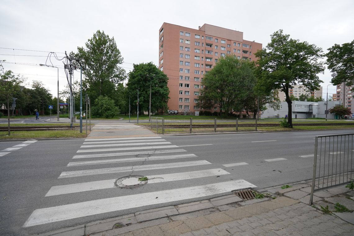 Powstanie sygnalizacja świetlna na skrzyżowaniu Powstańców Śląskich i Sterniczej